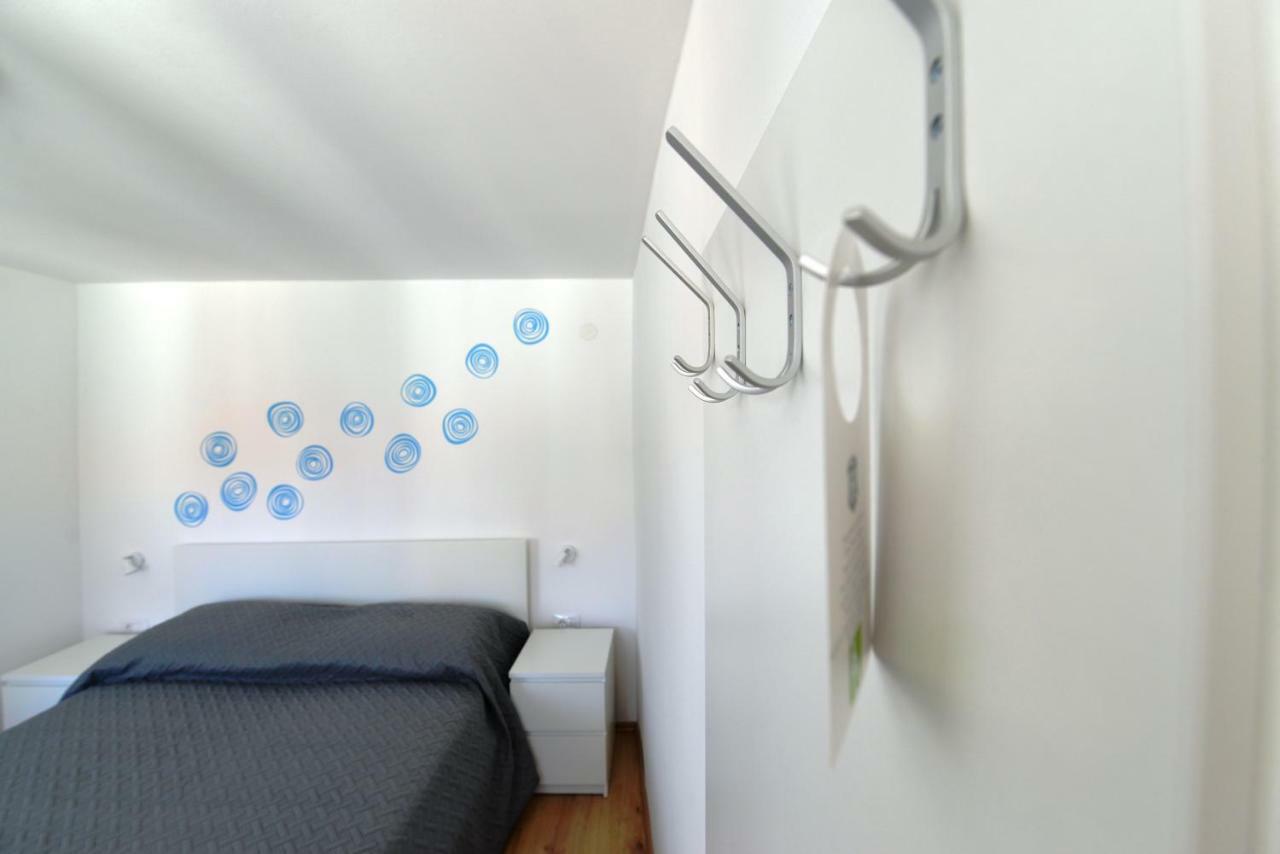 Apartments And Rooms Oliva เซรส ภายนอก รูปภาพ